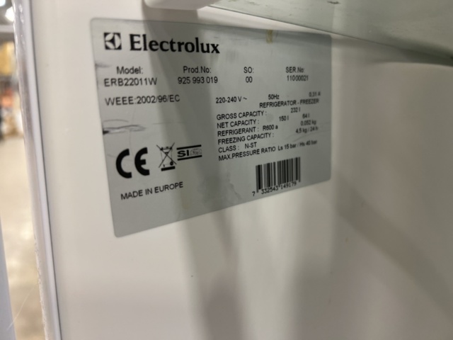1477085-9 Fridge & freezer Electrolux ERB22011W