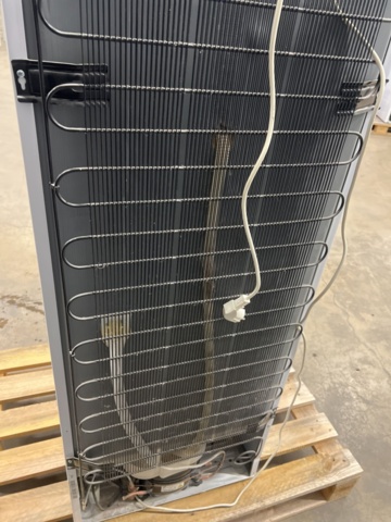 1477085-11 Fridge & freezer Electrolux ERB22011W