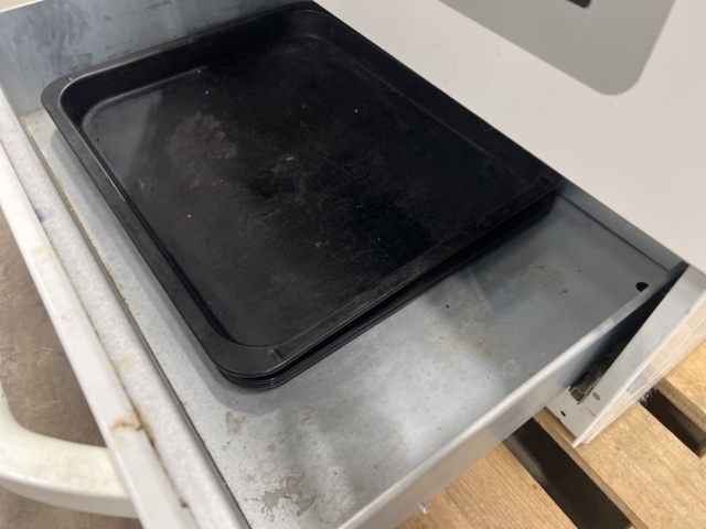 1477088-11 Stove Electrolux EKC70010W