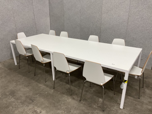 1472960-1 Conference furniture / Dining room furniture - Tables and chairs