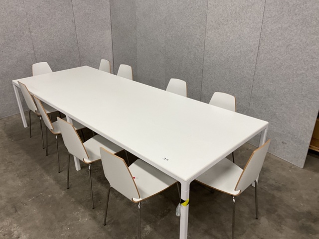 1472960-11 Conference furniture / Dining room furniture - Tables and chairs