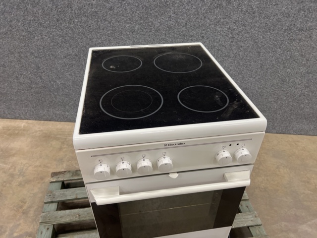 1477092-3 Stove - Electrolux EKC510101W