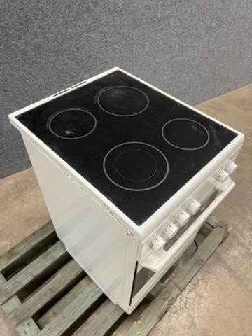 1477092-6 Stove - Electrolux EKC510101W