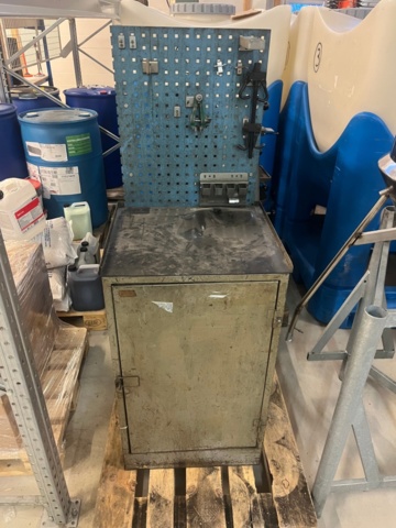 1470180-15 Revolver svarv