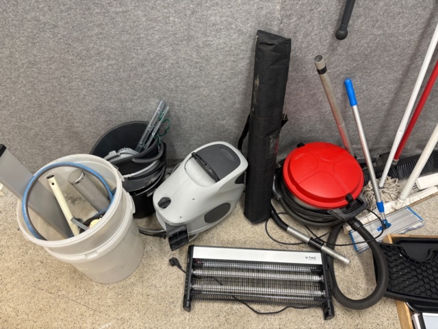 1442280-2 Cleaning equipment and wet vacuum cleaners - GD 930