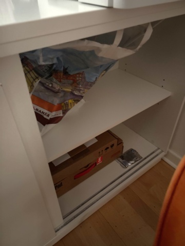 1443784-17 Kontorsinredning och elektronik -Skrivbord, stolar, skrivare, m.m