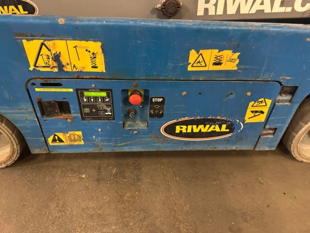 1477122-20 Saxlift Genie GS1930 -2013