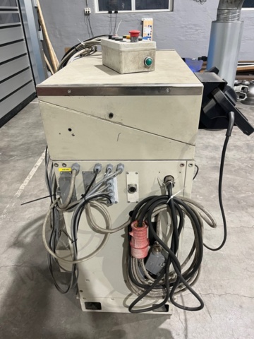 1421731-10 Svetsrobot med svetsbord - Robotics ABB IRB1400 ABB