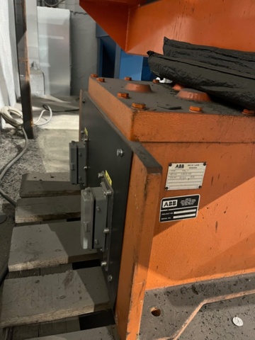 1421731-7 Svetsrobot med svetsbord - Robotics ABB IRB1400 ABB