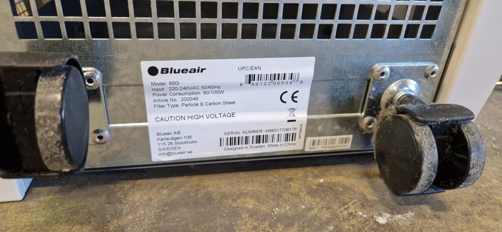 1477068-2 Air purifier