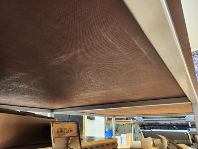 1371156-4 Cutting table for printing/sign production