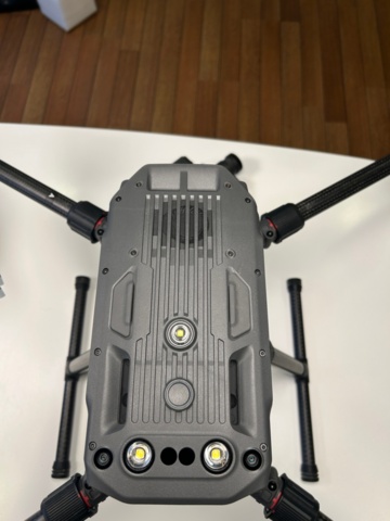 1411410-12 Drönare med tillbehör - DJI Matrice 300 RTK - 2020, få flygtimmar