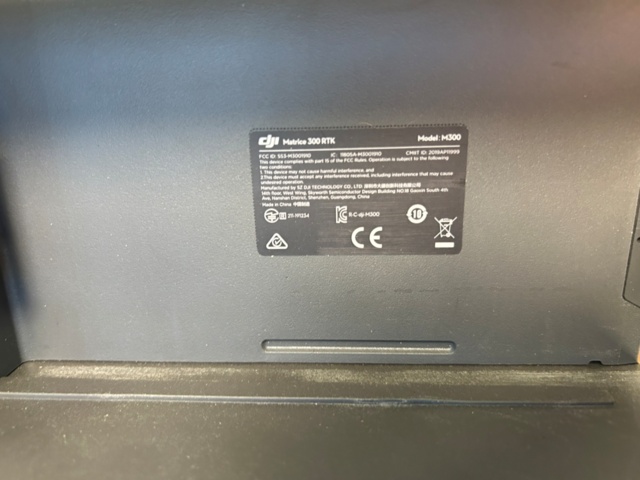 1411410-13 Drönare med tillbehör - DJI Matrice 300 RTK - 2020, få flygtimmar