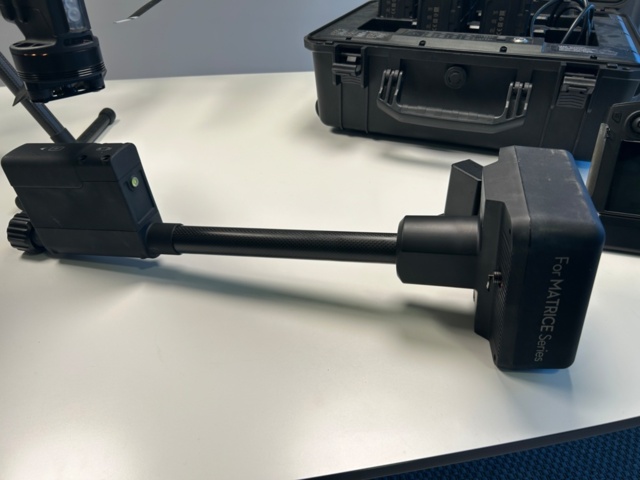 1411410-21 Drönare med tillbehör - DJI Matrice 300 RTK - 2020, få flygtimmar