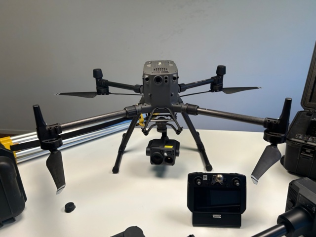 1411410-27 Drönare med tillbehör - DJI Matrice 300 RTK - 2020, få flygtimmar