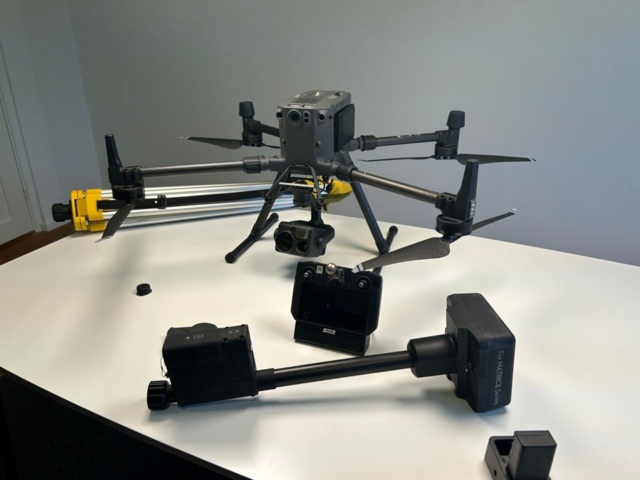 1411410-33 Drönare med tillbehör - DJI Matrice 300 RTK - 2020, få flygtimmar