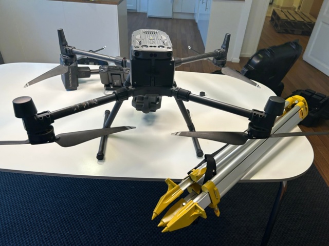 1411410-35 Drönare med tillbehör - DJI Matrice 300 RTK - 2020, få flygtimmar