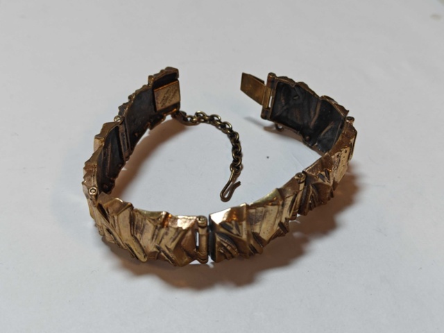 1400678-16 Large collection of bronze jewelry by designer Pentti Sarpaneva