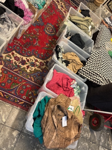 1409511-20 Large batch of stock from clothing store