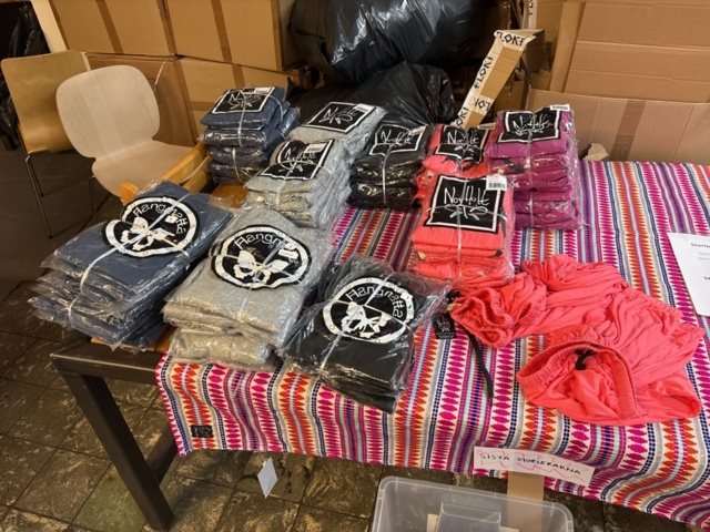 1409511-24 Large batch of stock from clothing store