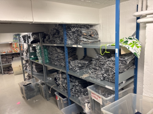 1409512-15 Shelving system for warehouse 120+ sections