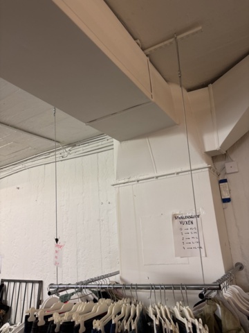 1409513-5 Miscellaneous store furnishings