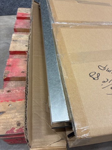 1477699-5 Mirror Valje with LED lighting 80x80x3, Svedbergs