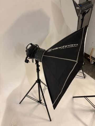 1409515-10 Photo studio equipment - Profoto, Godox, Elinchrom, etc.