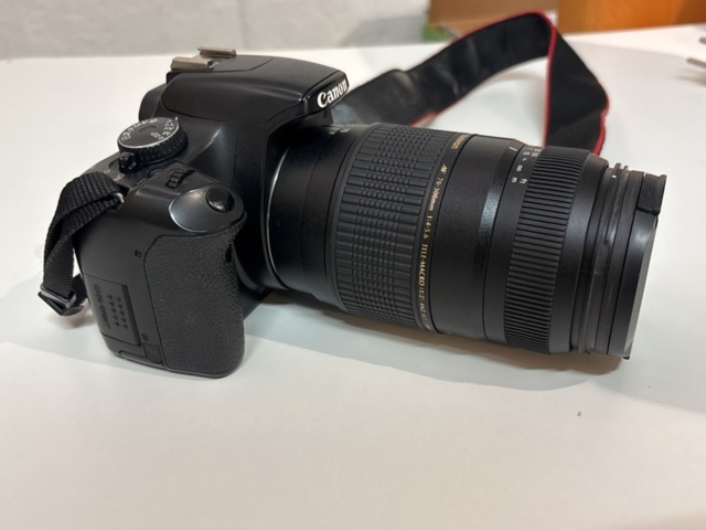 1409516-4 System camera with accessories - Canon EOS 450D