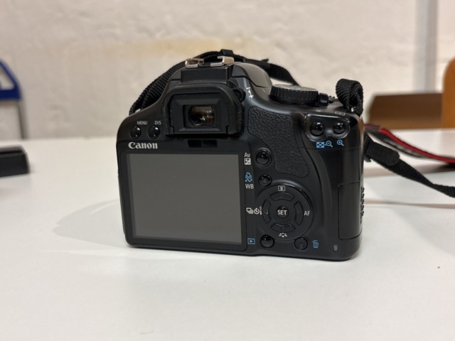 1409516-5 System camera with accessories - Canon EOS 450D