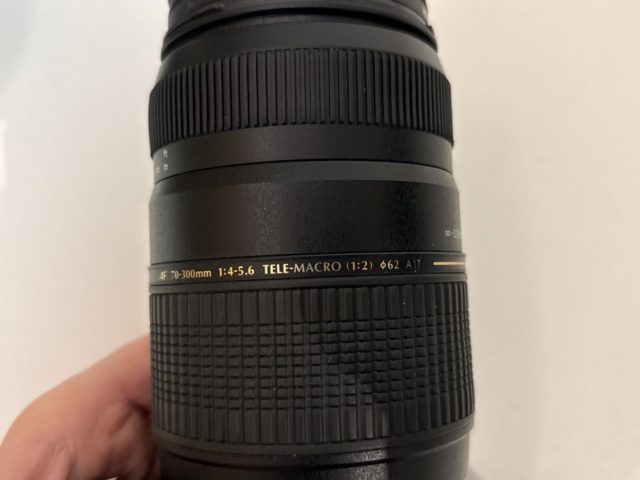 1409516-10 System camera with accessories - Canon EOS 450D