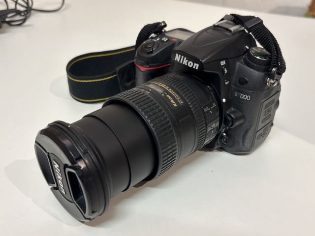 1409517-7 System camera with accessories - Nikon D7000