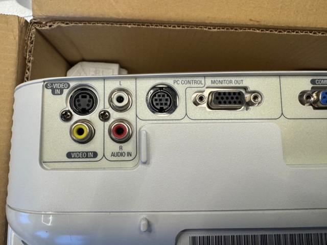 1405438-12 Projector and powered screen - NEC, Elite Screens