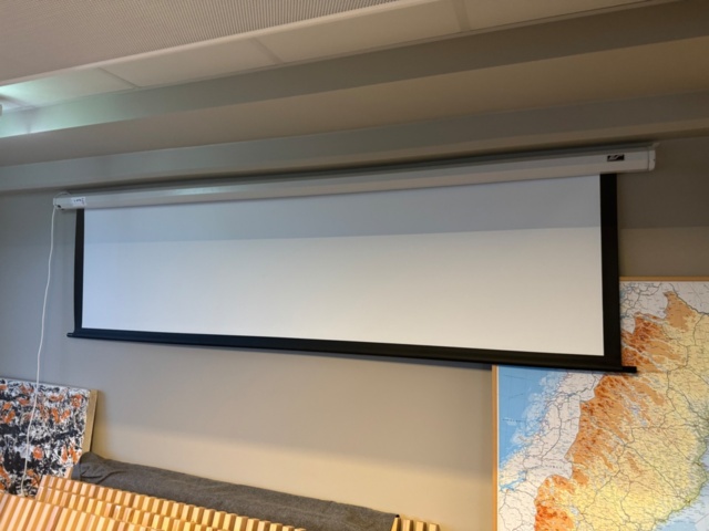1405438-14 Projector and powered screen - NEC, Elite Screens