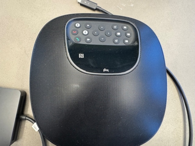 1405440-9 Office/meeting equipment - Tables, chairs, TV, whiteboard, etc.