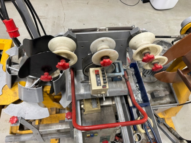 1405471-4 Cable reeling machine with length meter