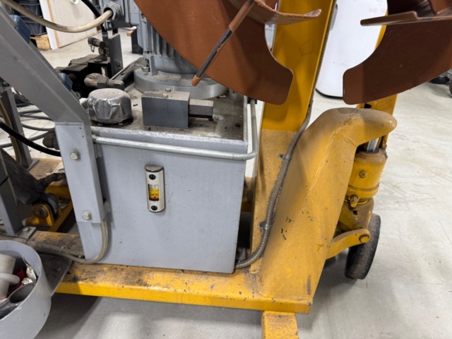 1405471-7 Cable reeling machine with length meter