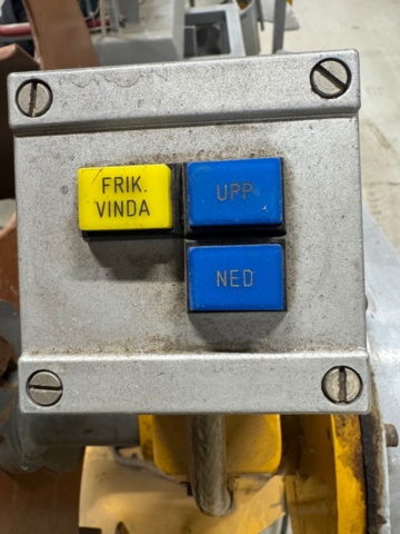 1405471-11 Cable reeling machine with length meter