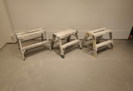 1401246 Tre stycken fällbara trappstegar