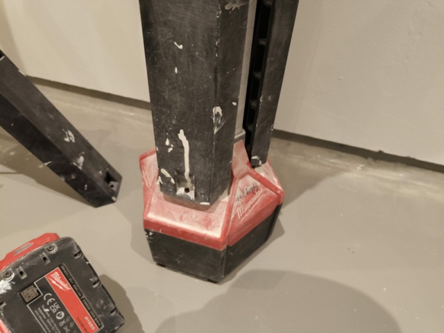 1401248-4 Två stycken arbetslampor Milwaukee