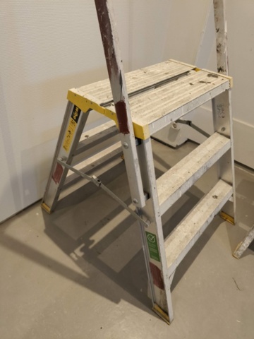 1401260-4 Två stycken trappstegar Wibe