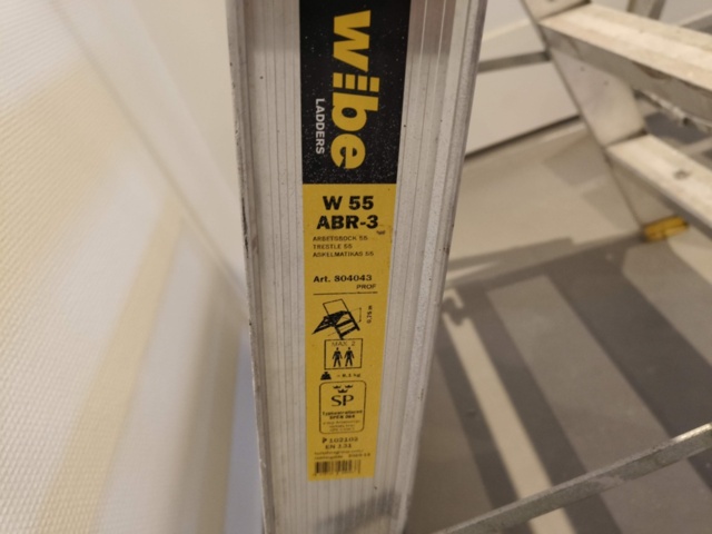 1401260-5 Två stycken trappstegar Wibe