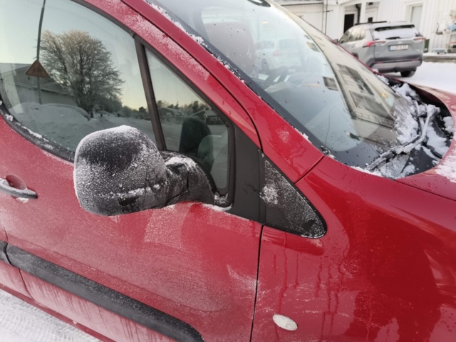 1401262-44 Citroën Berlingo 1.6 HDiF -2015