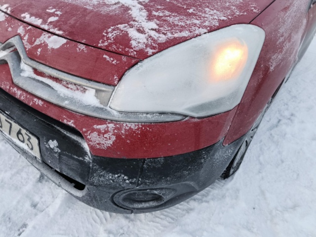 1401265-23 Citroën Berlingo 1.6 HDiF -2015 Reparationsobjekt