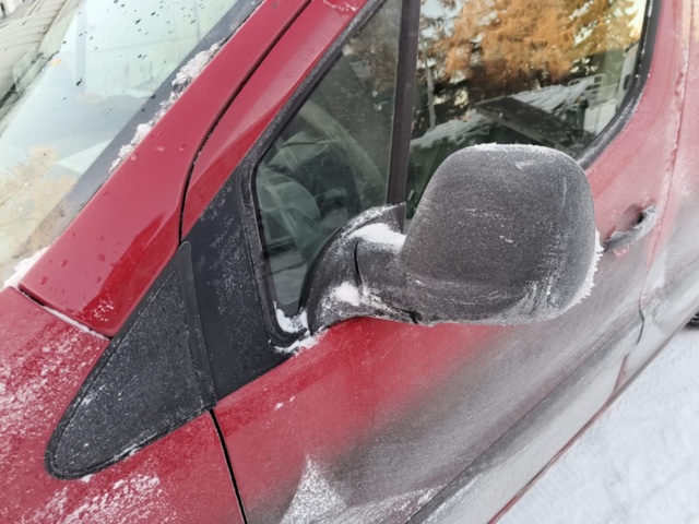 1401265-27 Citroën Berlingo 1.6 HDiF -2015 Reparationsobjekt