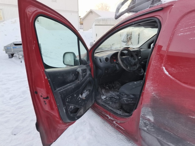1401265-51 Citroën Berlingo 1.6 HDiF -2015 Reparationsobjekt