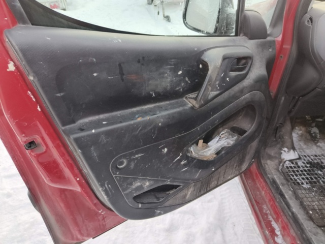 1401265-52 Citroën Berlingo 1.6 HDiF -2015 Reparationsobjekt
