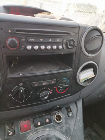 1401265-56 Citroën Berlingo 1.6 HDiF -2015 Reparationsobjekt