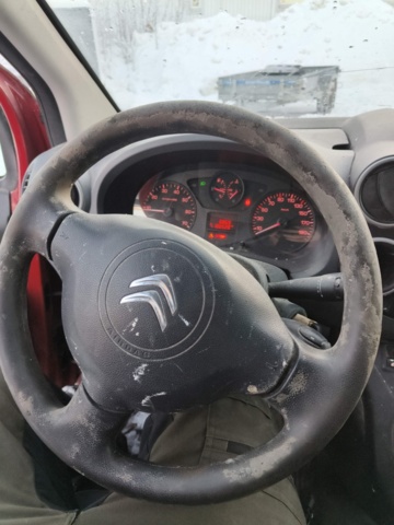 1401265-57 Citroën Berlingo 1.6 HDiF -2015 Reparationsobjekt