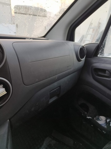 1401265-60 Citroën Berlingo 1.6 HDiF -2015 Reparationsobjekt